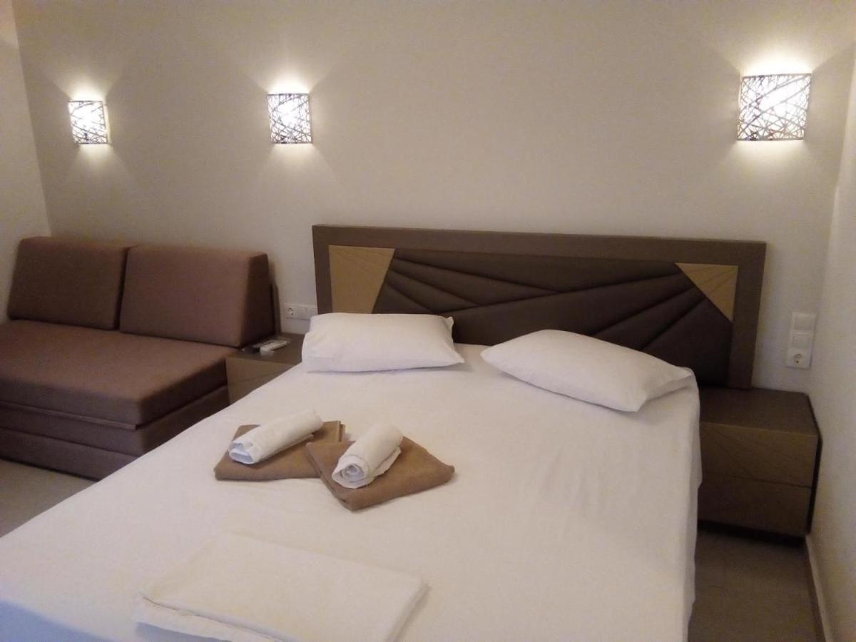 萨尔蒂Petros House公寓式酒店 外观 照片