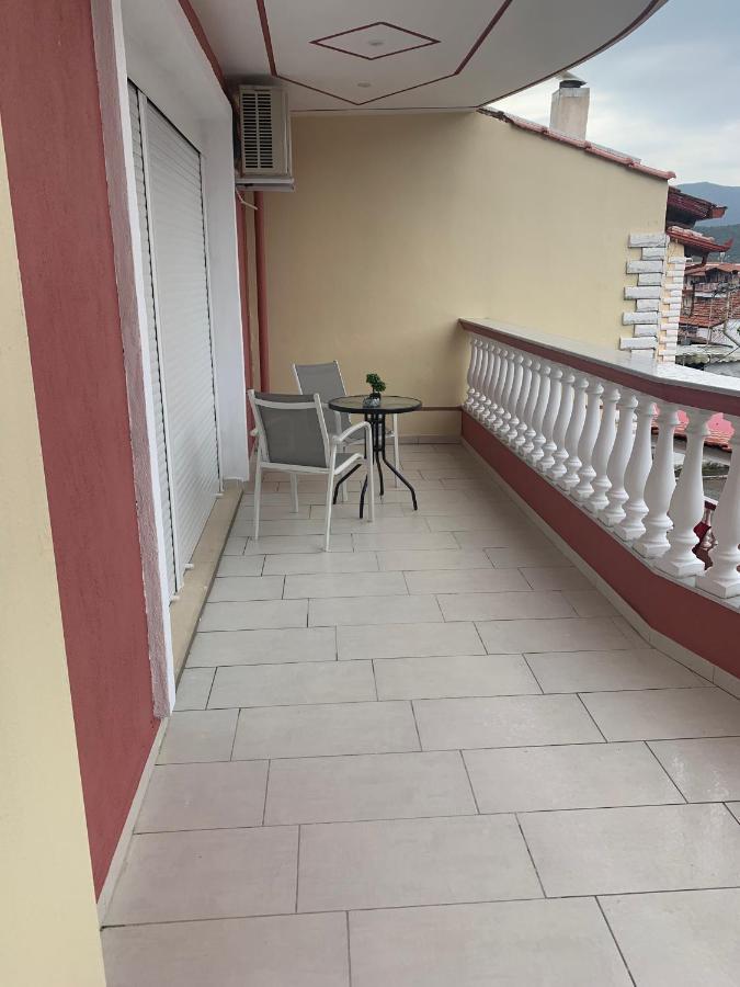 萨尔蒂Petros House公寓式酒店 外观 照片